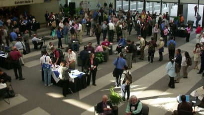 Banner image for social networking - photo showing delegates at EDUCASE 2006, in the entrance foyer of the Dallas Convention Center